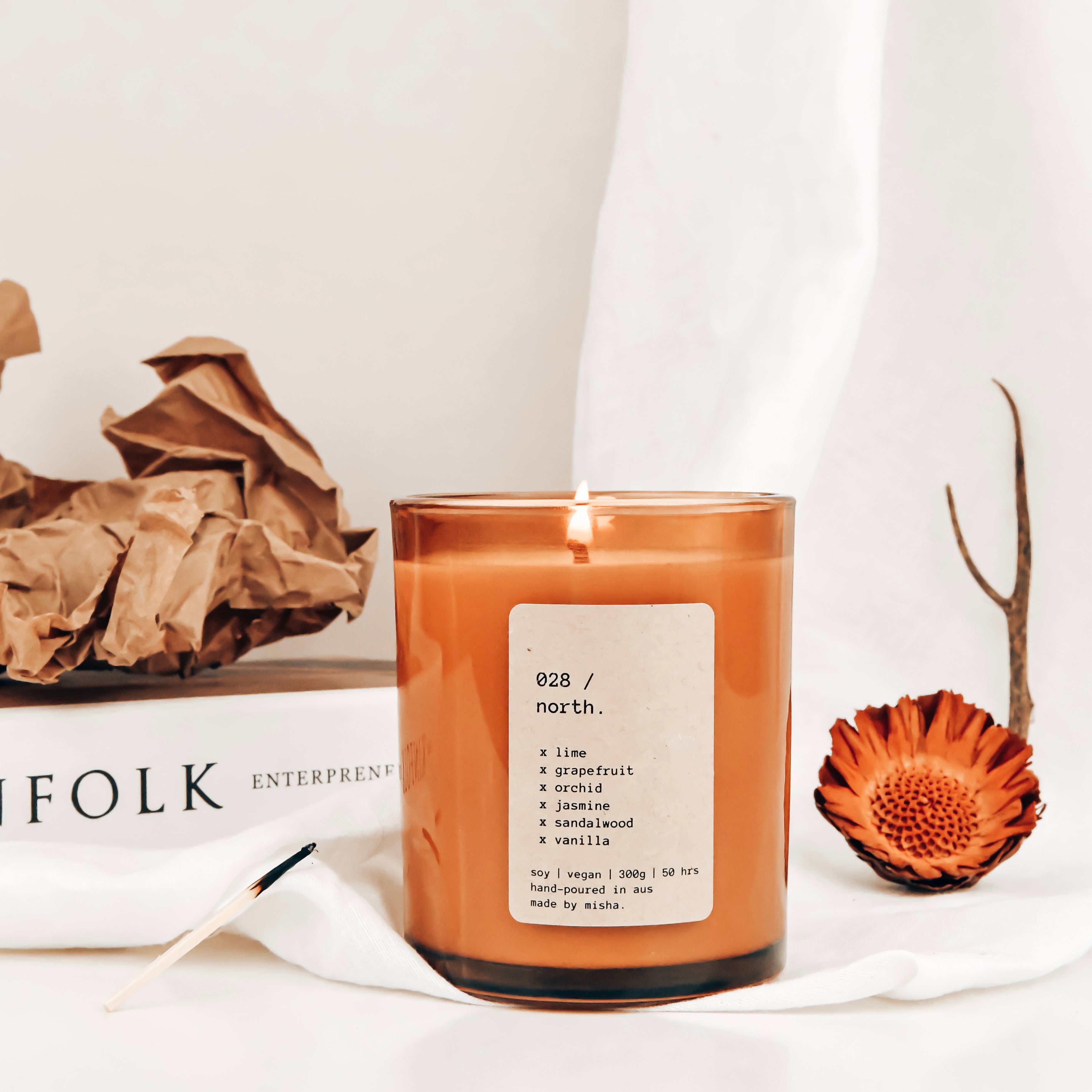 028 / north. (sandalwood, vanilla, orchid, jasmine)
