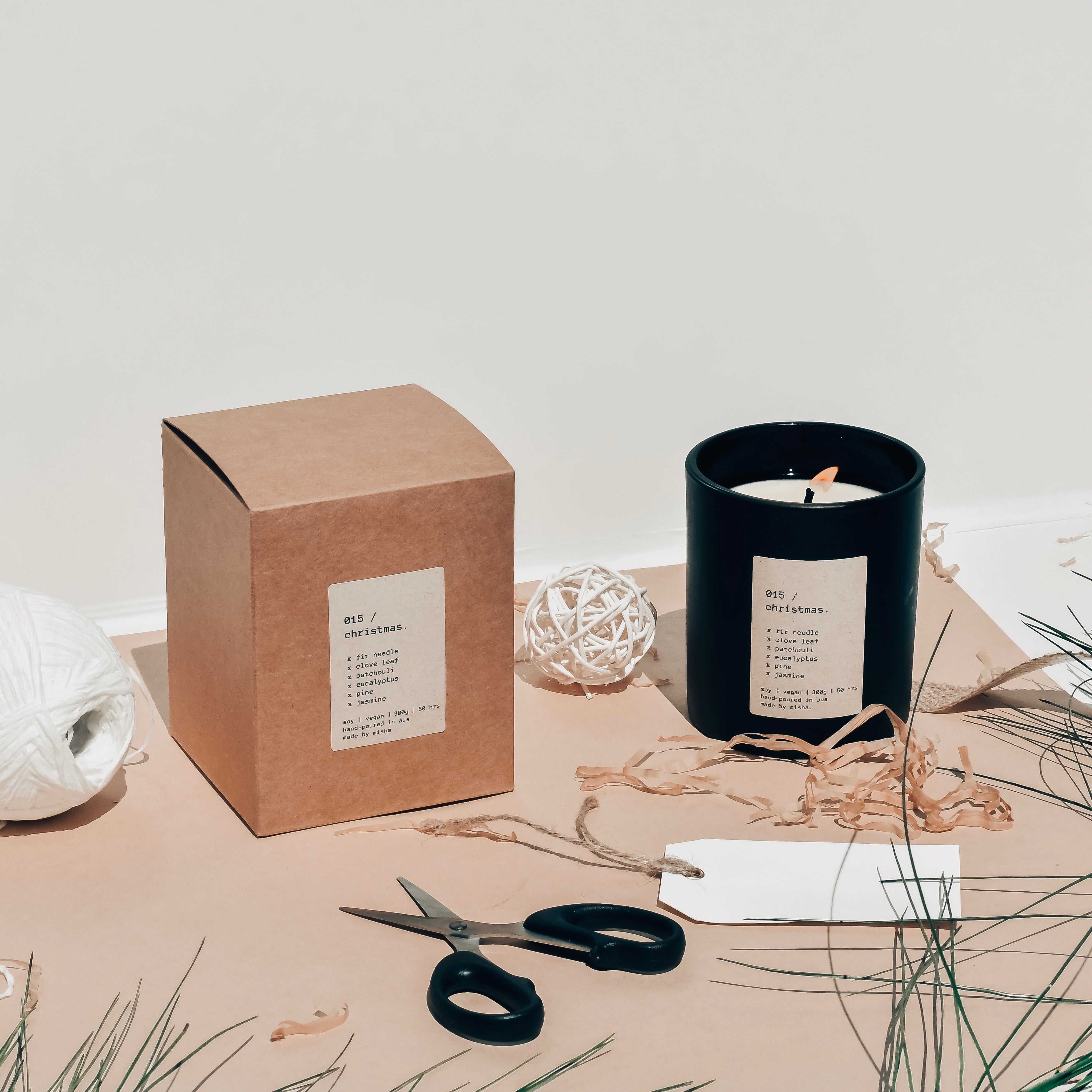 015 / christmas. (fir needle, clove leaf, patchouli, eucalyptus, pine)
