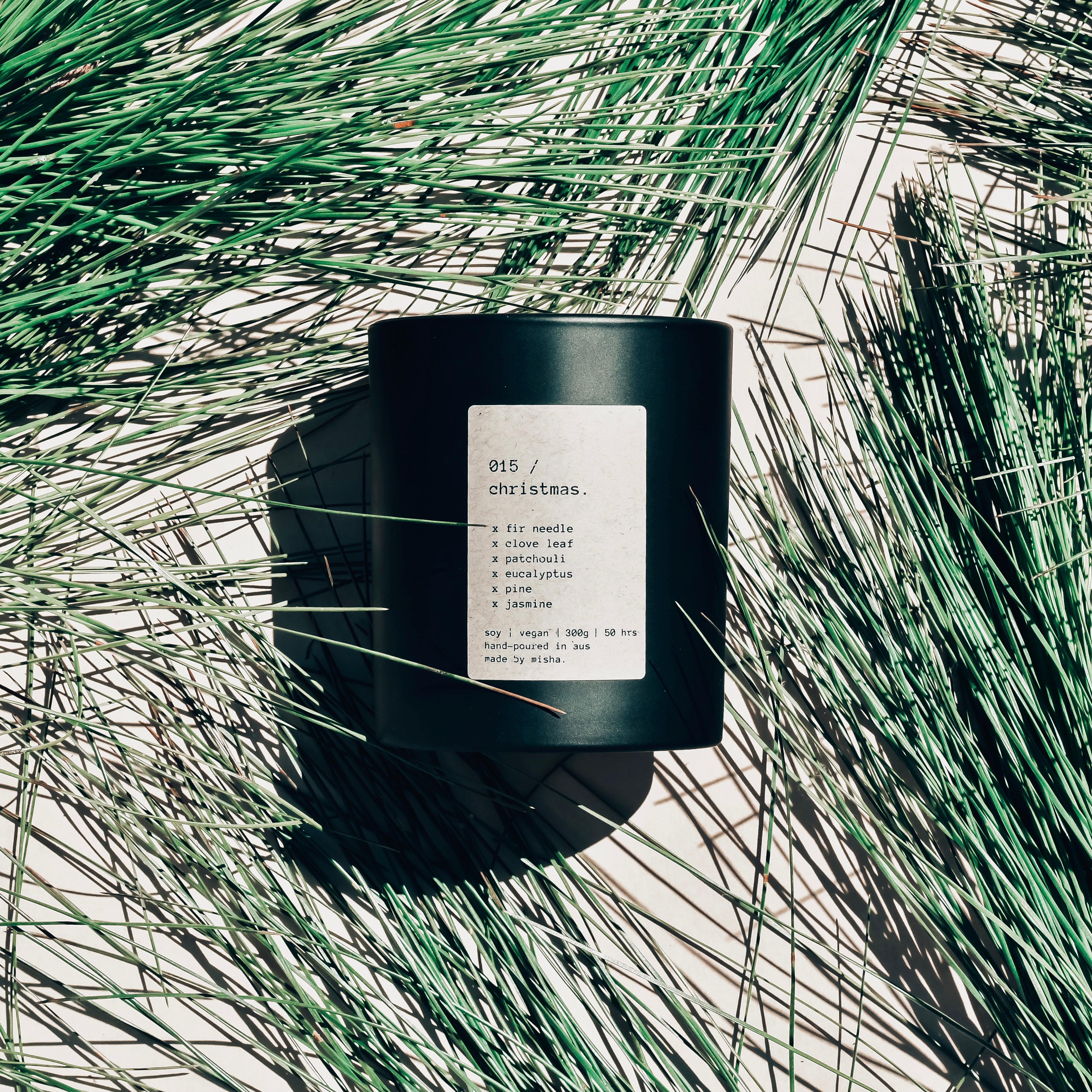 015 / christmas. (fir needle, clove leaf, patchouli, eucalyptus, pine)